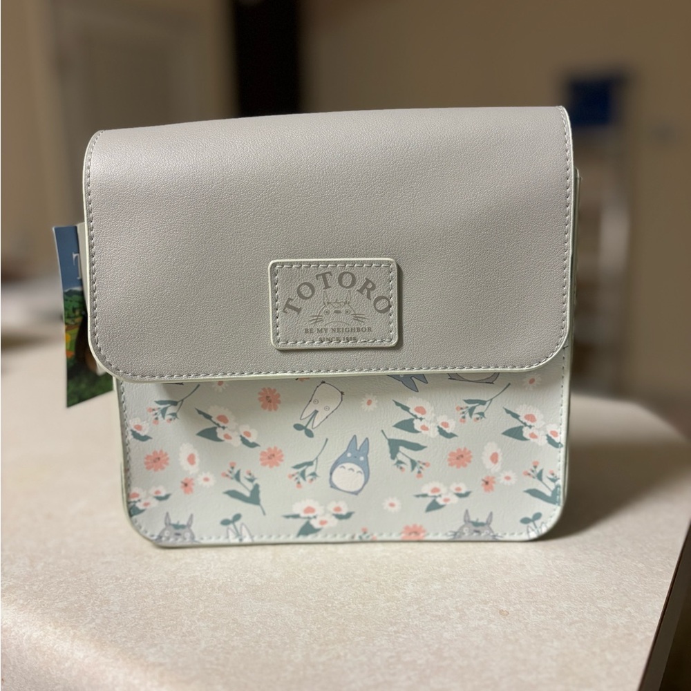 Gray and White Women's Bag